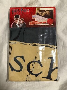 Warner Bros. Harry Potter Pillowcase Set - Black & Red